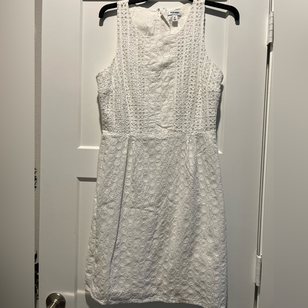 Pretty dress. Gently wear